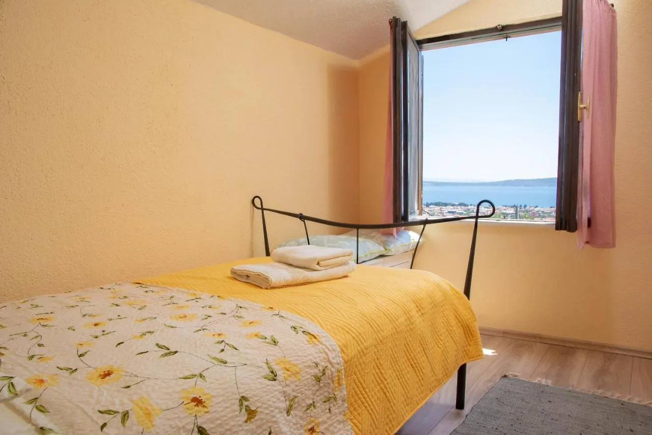 Plum Holiday Home Kastel Stari